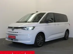 Weiß Gebraucht 2022 VW Multivan Life Van / Kleinbus | 49.950 € (Fairer Preis)