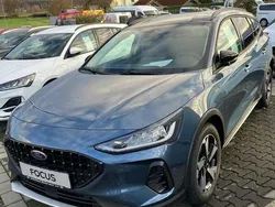 Chromablau metallic Neu 2025 Ford Focus Active Kombi | 34.443 € (Teuer)
