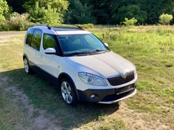 Weiß Gebraucht 2013 Skoda Roomster Plus Edition Kombi | 4.400 € (Fairer Preis)