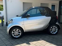 Silber Gebraucht 2017 Smart ForTwo Cabrio Cabrio | 13.800 € (Teuer)