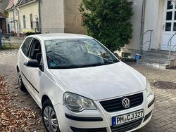 Weiß Gebraucht 2009 VW Polo Comfortline Limousine | 1.900 € (Fairer Preis)