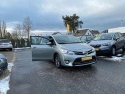Grau Gebraucht 2013 Toyota Verso Van / Kleinbus | 5.500 € (Guter Preis)