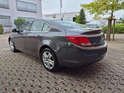 Grau Gebraucht 2009 Opel Insignia Edition Limousine | 6.490 € (Fairer Preis)