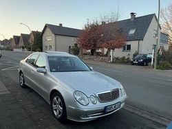 Silber Gebraucht 2004 Mercedes E200 Avantgarde Limousine | 5.500 € (Fairer Preis)