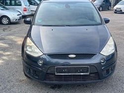 Grau Gebraucht 2008 Ford S-MAX Titanium Van / Kleinbus | 1.650 € (Superpreis)