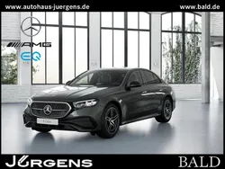 Grau graphitgrau metallic Gebraucht 2024 Mercedes E300 AMG Limousine | 53.870 € (Fairer Preis)