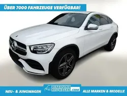Polarweiß Gebraucht 2022 Mercedes 200 AMG line Coupé | 45.018 € (Fairer Preis)