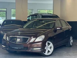 Braun Gebraucht 2011 Mercedes E300 Limousine | 9.990 € (Guter Preis)
