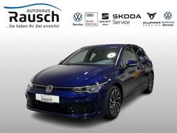 Blau Gebraucht 2022 VW Golf VIII R-line Limousine | 26.450 € (Fairer Preis)