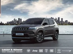 Grau Gebraucht 2024 Jeep Compass Altitude SUV | 34.980 € (Etwas zu teuer)