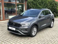 Indiumgrau metallic Gebraucht 2023 VW T-Roc Life SUV | 25.930 € (Guter Preis)