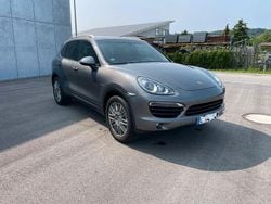 Grau Gebraucht 2010 Porsche Cayenne S E-Hybrid SUV | 15.199 € (Guter Preis)