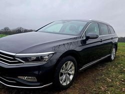 Grau Gebraucht 2021 VW Passat Elegance Kombi | 22.990 € (Guter Preis)