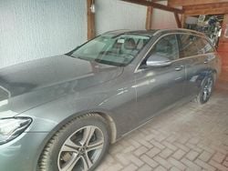 Grau Gebraucht 2018 Mercedes E220 Limousine | 15.999 € (Superpreis)
