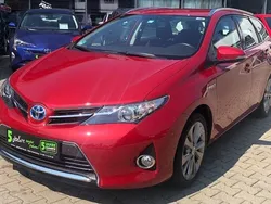 Rot Gebraucht 2014 Toyota Auris Touring Sports Kombi | 12.800 € (Fairer Preis)
