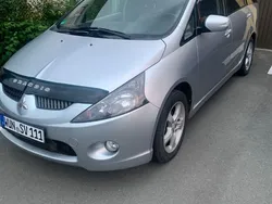 Silber Gebraucht 2006 Mitsubishi Grandis Intense Van / Kleinbus | 2.800 € (Teuer)