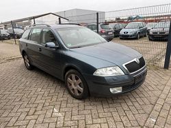 Grau Gebraucht 2005 Skoda Octavia Van / Kleinbus | 1.399 € (Fairer Preis)