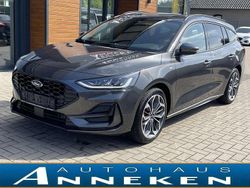 Magneticgrau (metallic) Gebraucht 2023 Ford Focus ST-Line Kombi | 23.950 € (Fairer Preis)