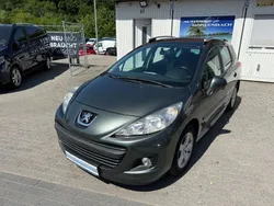 Grau Gebraucht 2009 Peugeot 207 Premium Kombi | 3.999 € (Teuer)