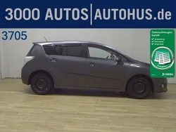 Grey metallic Gebraucht 2015 Toyota Verso Skyview Edition Van / Kleinbus | 7.150 € (Superpreis)