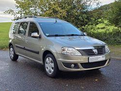 Grau Gebraucht 2011 Dacia Logan MCV Lauréate Kombi | 2.890 € (Guter Preis)