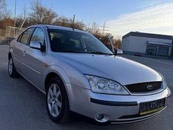 Silber Gebraucht 2001 Ford Mondeo Limousine | 600 €