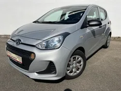 Sleek silver / met Gebraucht 2018 Hyundai i10 Classic Kleinwagen | 6.595 € (Fairer Preis)