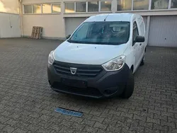 Weiß Gebraucht 2015 Dacia Dokker Van | 5.900 € (Teuer)