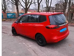 Rot Gebraucht 2016 Opel Zafira Van / Kleinbus | 6.000 € (Superpreis)