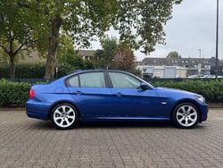 Blau Gebraucht 2011 BMW 320 Lifestyle Limousine | 8.800 € (Etwas zu teuer)