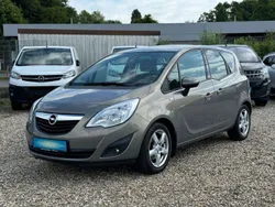 Braun Gebraucht 2011 Opel Meriva Design Edition Van / Kleinbus | 4.999 € (Fairer Preis)