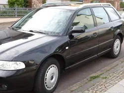 Schwarz Gebraucht 2000 Audi A4 S-Line Kombi | 960 € (Superpreis)