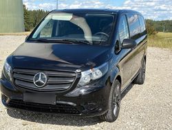 Schwarz Gebraucht 2022 Mercedes Vito Kombi | 43.999 €