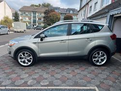 Beige Gebraucht 2009 Ford Kuga SUV | 8.900 € (Teuer)