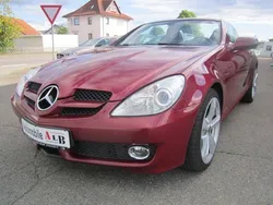 Rot Gebraucht 2008 Mercedes SLK200 Cabrio | 9.950 € (Etwas zu teuer)