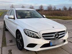 Weiß Gebraucht 2020 Mercedes 220 Kombi | 25.900 € (Guter Preis)