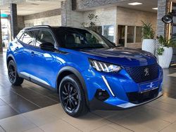Blau Gebraucht 2021 Peugeot e-2008 GT SUV | 16.500 € (Guter Preis)