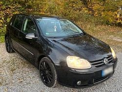 Schwarz Gebraucht 2005 VW Golf V Kleinwagen | 2.300 € (Fairer Preis)