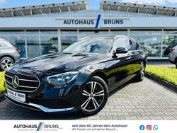 Obsidianschwarz metalliclack Gebraucht 2022 Mercedes E220 Kombi | 32.890 € (Fairer Preis)
