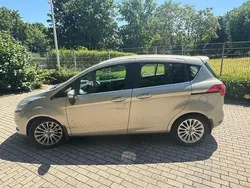 Grau Gebraucht 2013 Ford B-MAX Titanium Van / Kleinbus | 9.400 € (Etwas zu teuer)
