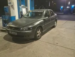 Andere farben Gebraucht 2002 Opel Vectra Sport Limousine | 900 € (Superpreis)