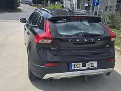 Schwarz Gebraucht 2016 Volvo V40 CC Ocean Race Kombi | 11.500 € (Fairer Preis)