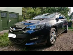 Schwarz Gebraucht 2015 Opel Astra Style Kombi | 6.390 € (Guter Preis)