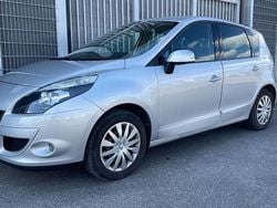 Silber Gebraucht 2010 Renault Scénic III Van / Kleinbus | 3.999 € (Fairer Preis)