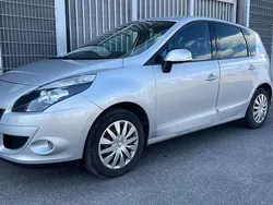 Silber Gebraucht 2010 Renault Scénic III Van / Kleinbus | 3.800 € (Fairer Preis)