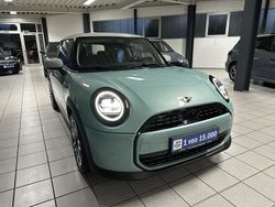 Türkis metallic Gebraucht 2024 Mini Cooper Classic Kleinwagen | 29.210 € (Fairer Preis)