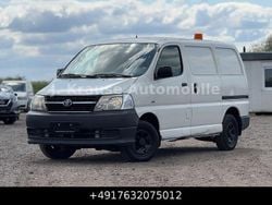 Weiß Gebraucht 2009 Toyota HiAce Van | 5.490 € (Fairer Preis)