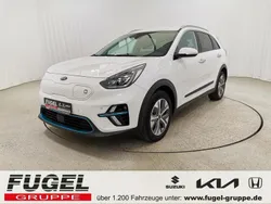 Schneeweiß Gebraucht 2021 Kia e-Niro Spirit SUV | 23.999 € (Guter Preis)