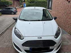 Weiß Gebraucht 2015 Ford Fiesta Ambiente Kleinwagen | 4.900 € (Guter Preis)