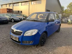 Blau Gebraucht 2009 Skoda Fabia Kleinwagen | 1.800 € (Fairer Preis)